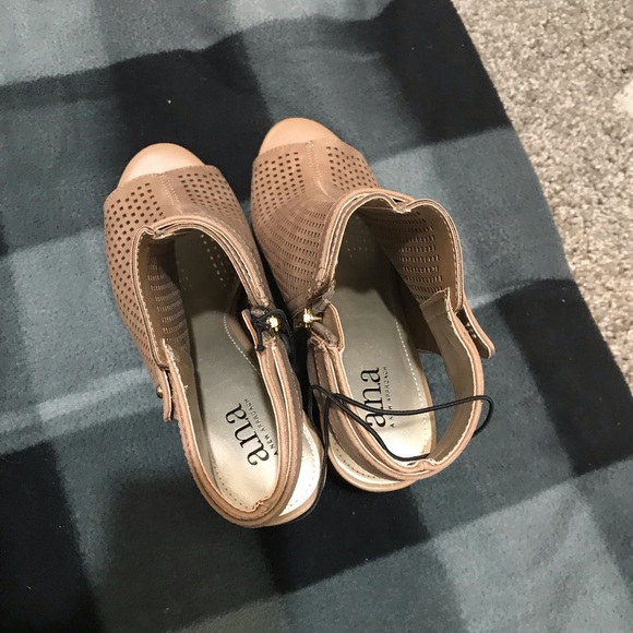 Ana new approach boots. Size 8M - Picture 5 of 5